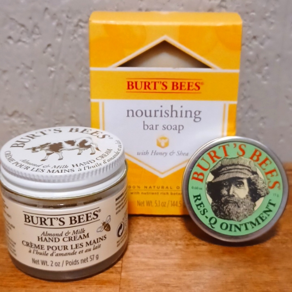 New Burts Bees 3 piece Skincare Bundle